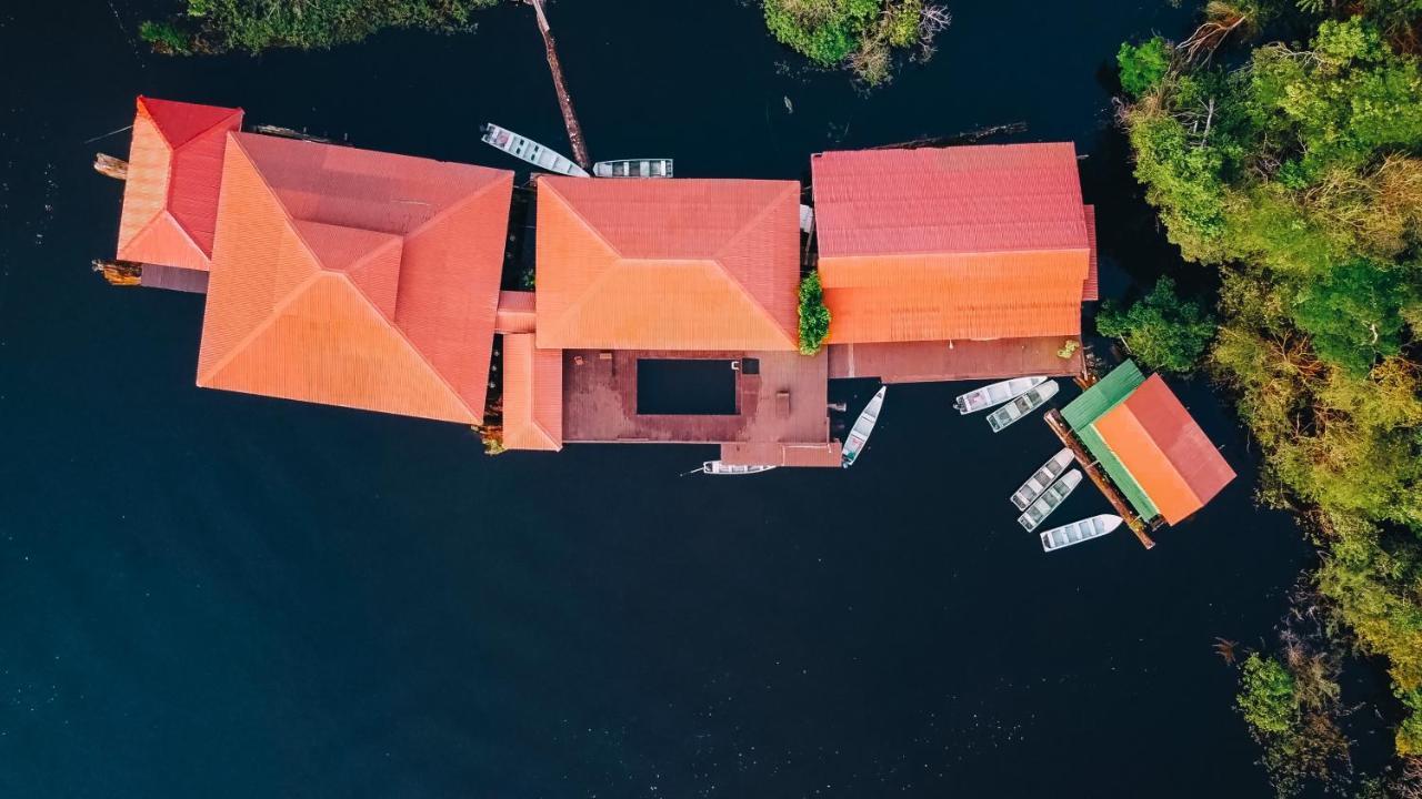 Amazon Arowana Lodge Careiro Buitenkant foto